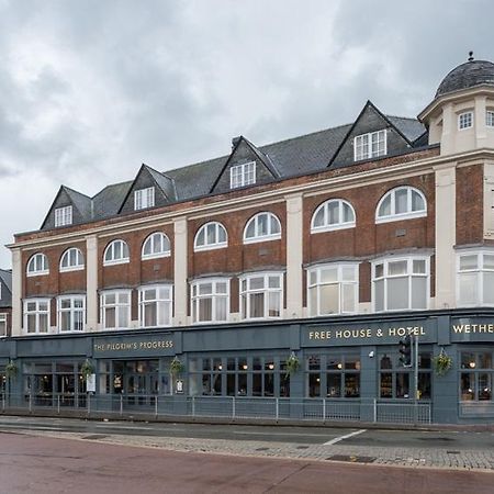 Pilgrims Progress Wetherspoon Bedford Exterior photo